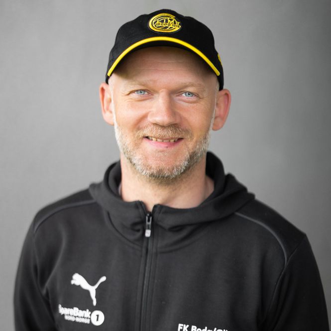 Hovedbilde Caps svart og gul